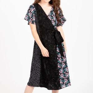 Piper & Scoot Black Mixed Print Wrap Dress Size M